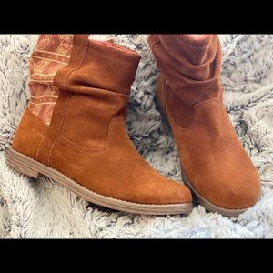 New without Tag Toms booties